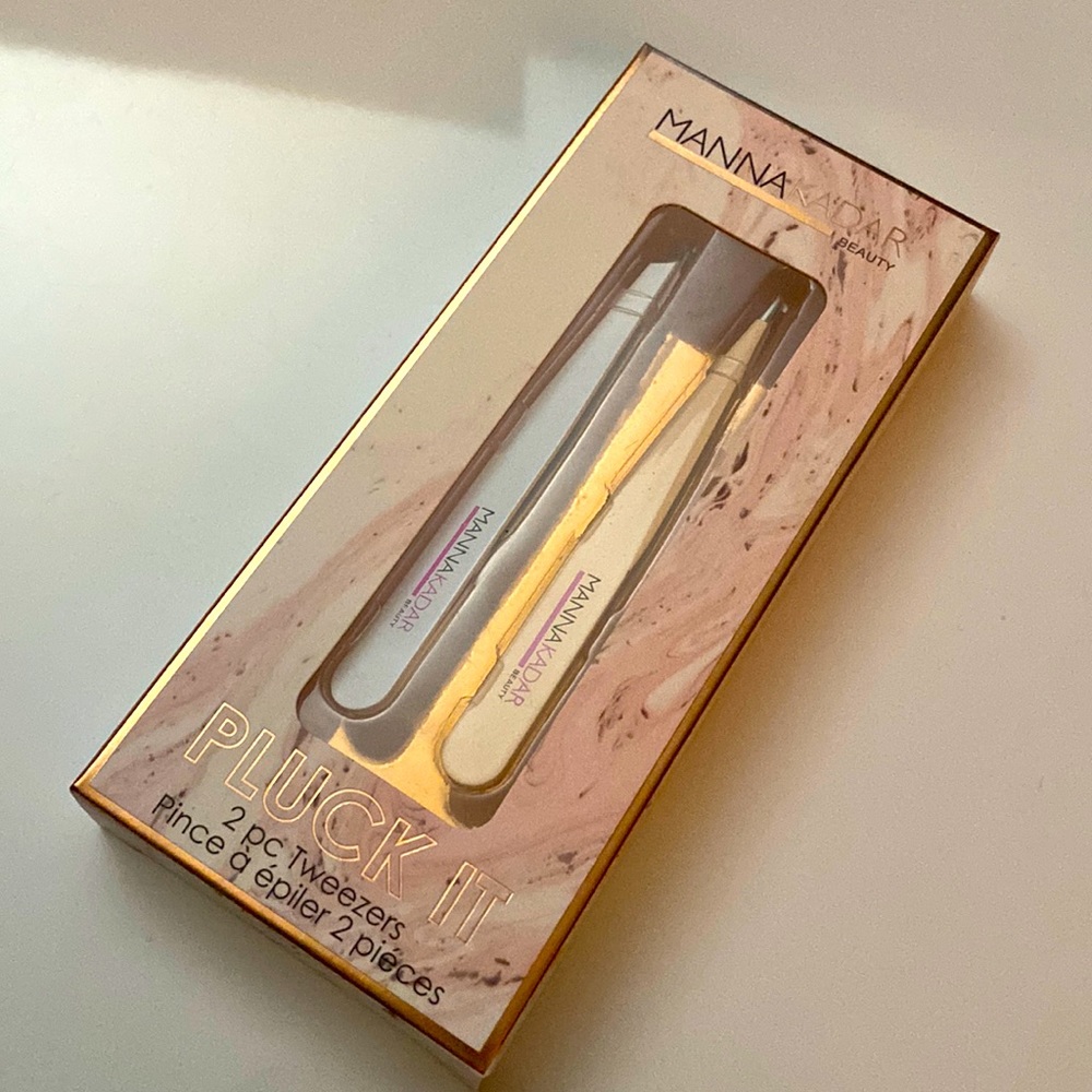 Manna Kadar Beauty Pluck It 2 piece tweezer set BNIB!